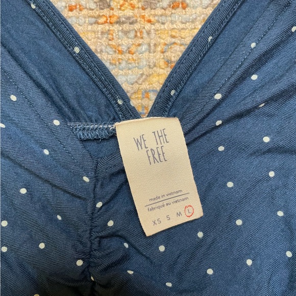 We The Free Sea Blue Green White Polka Dotted Bell Sleeve Ruched V-Neck Large - Picture 7 of 7